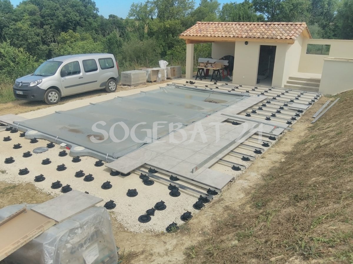 Construction de piscine avec terrasse et abords - Chazottes – 30