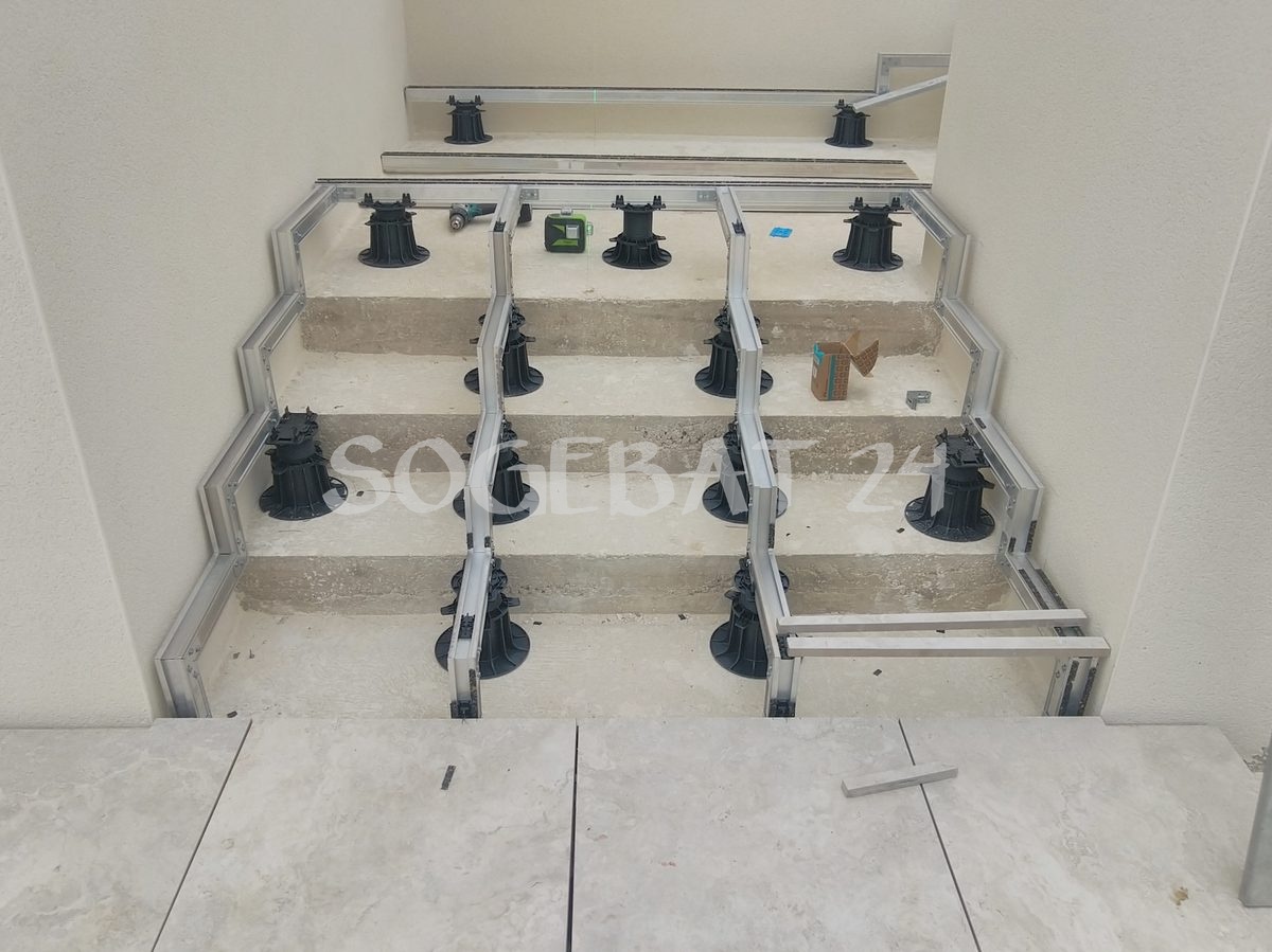 Construction de piscine avec terrasse et abords - Chazottes – 24