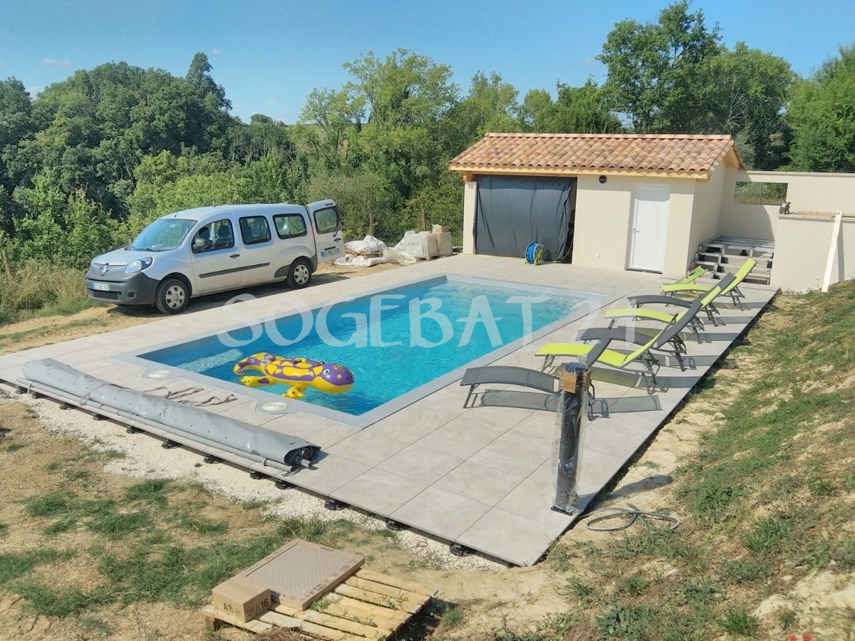 Construction de piscine avec terrasse et abords - Chazottes – 21