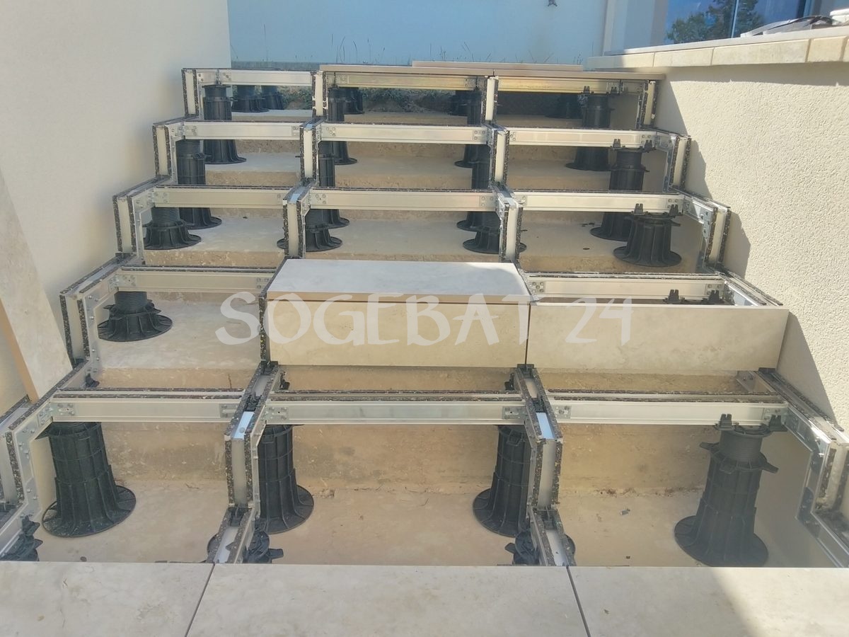 Construction de piscine avec terrasse et abords - Chazottes – 17