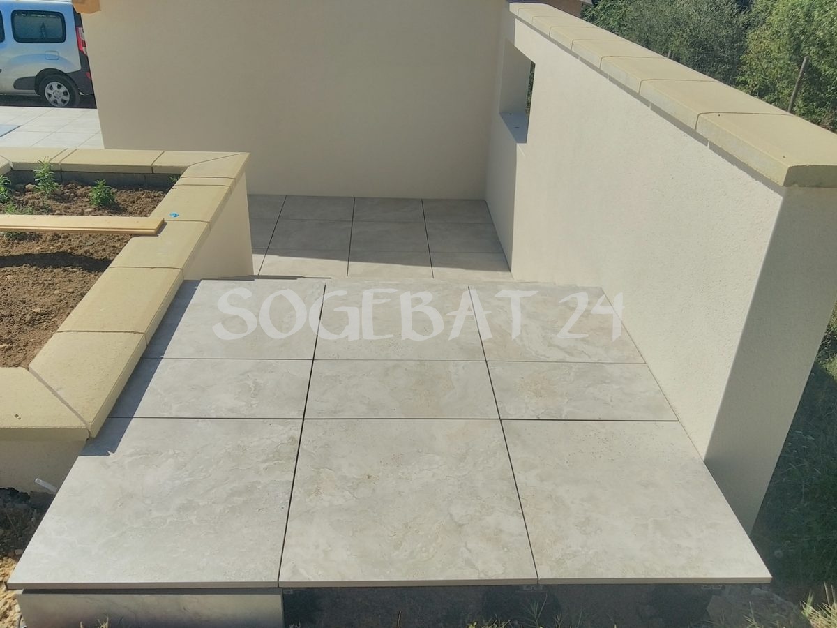 Construction de piscine avec terrasse et abords - Chazottes – 14