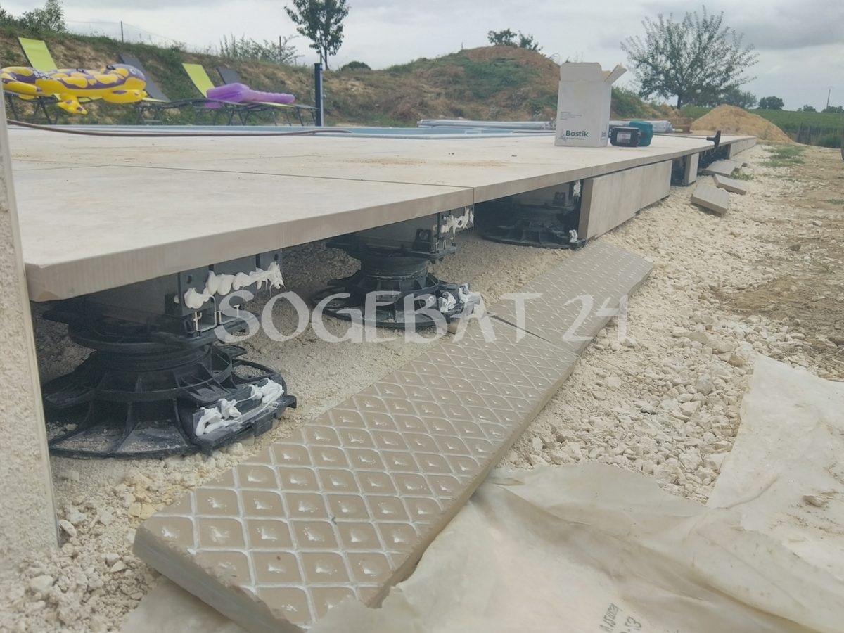 Construction de piscine avec terrasse et abords - Chazottes – 8