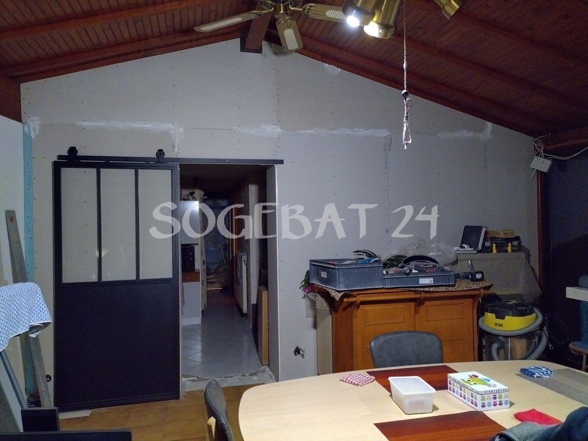 Rénovation intérieure avec isolation et finitions placo - Jareton – 15