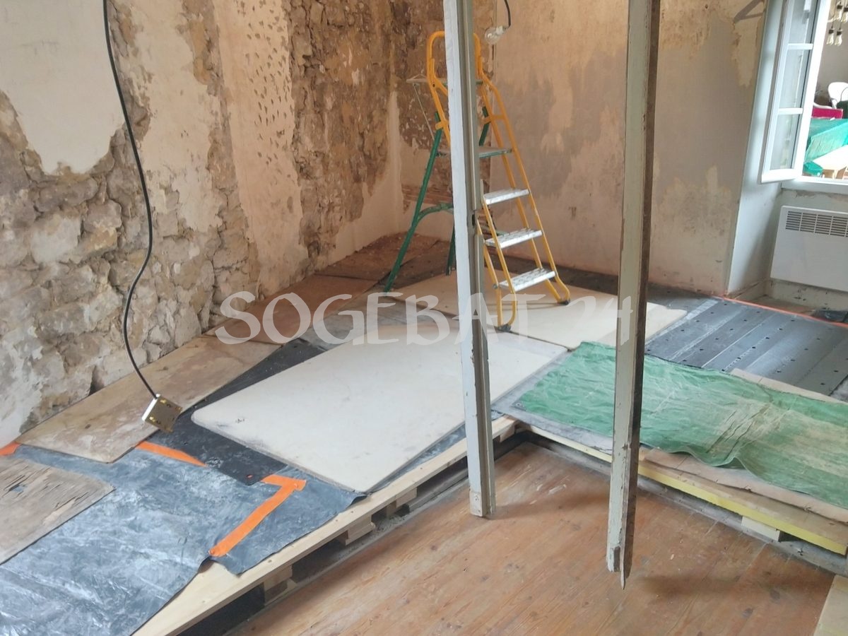Rénovation intérieure complète à Sainte-Eulalie – 33