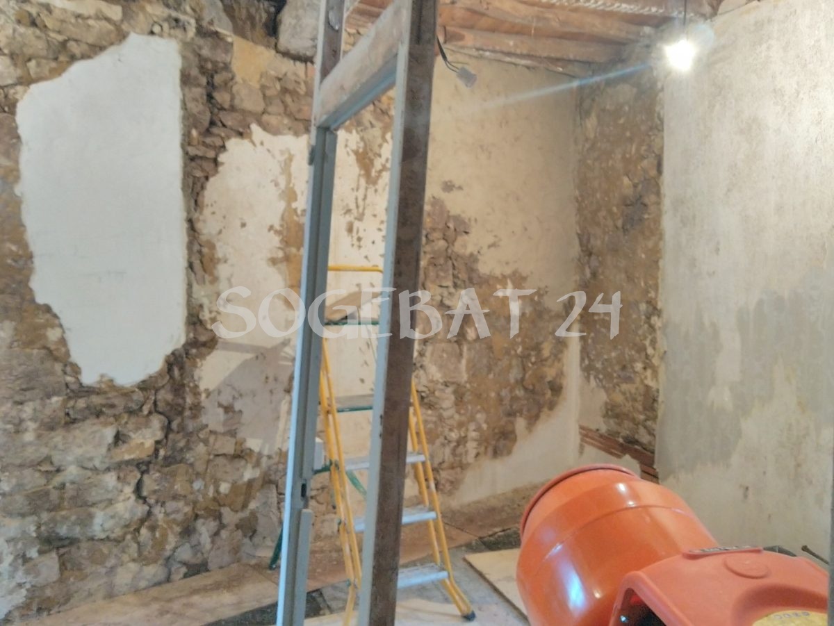 Rénovation intérieure complète à Sainte-Eulalie – 32