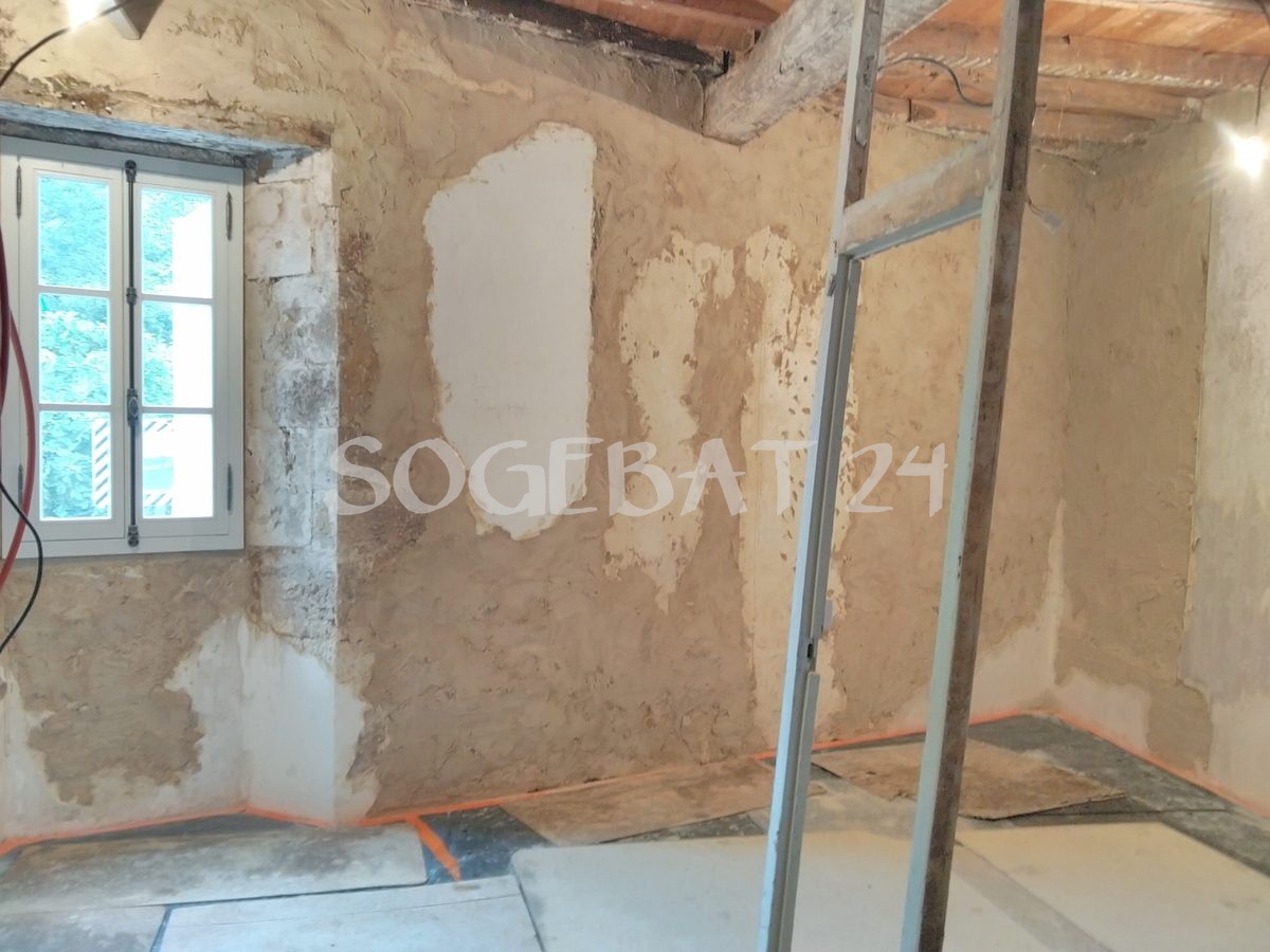 Rénovation intérieure complète à Sainte-Eulalie – 31