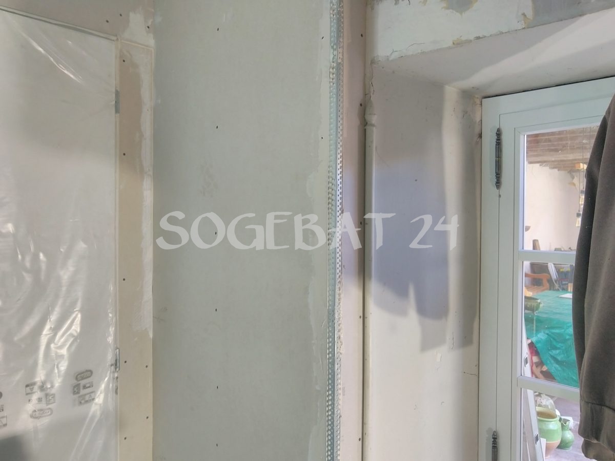 Rénovation intérieure complète à Sainte-Eulalie – 17