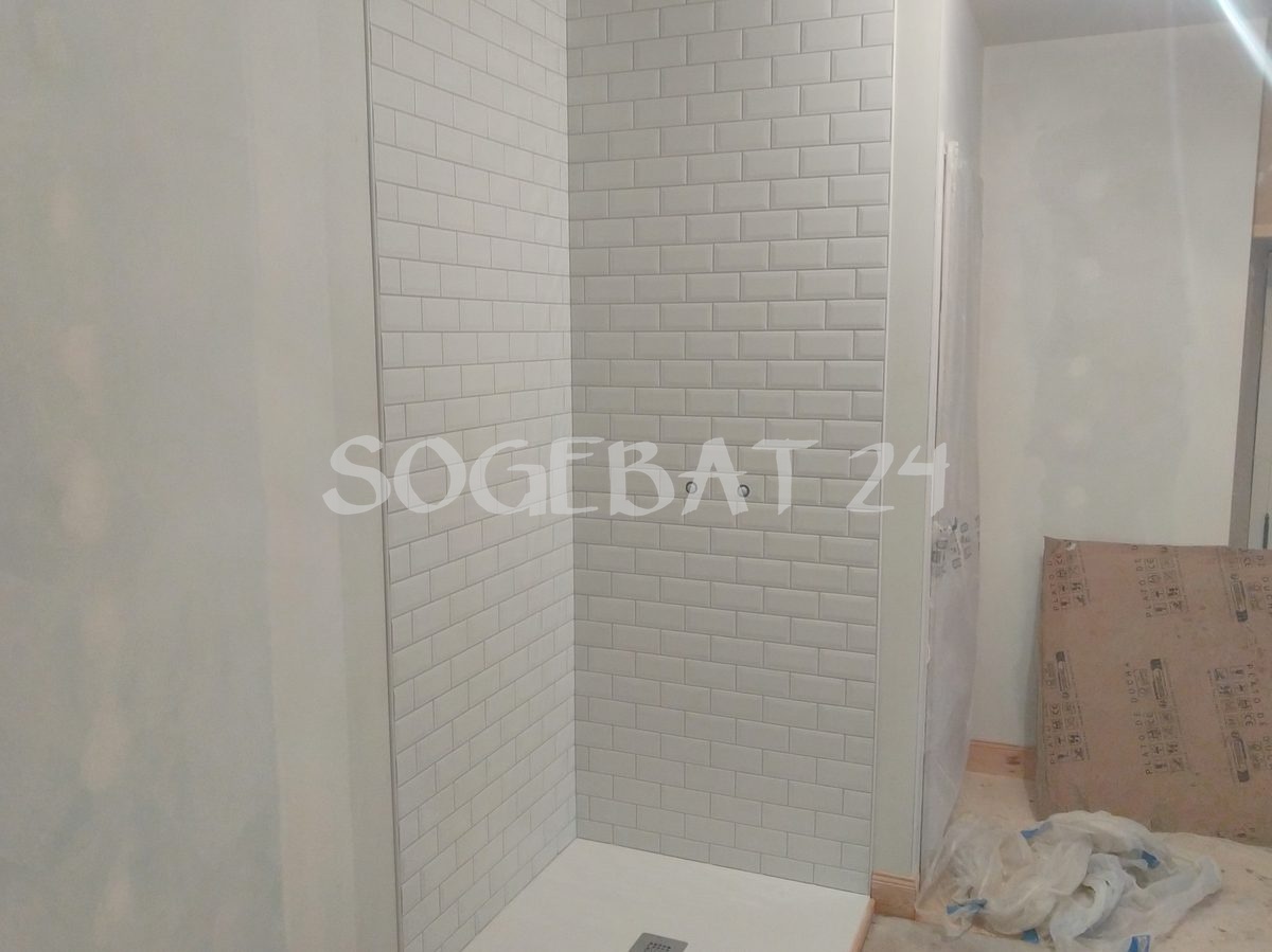 Rénovation intérieure complète à Sainte-Eulalie – 8