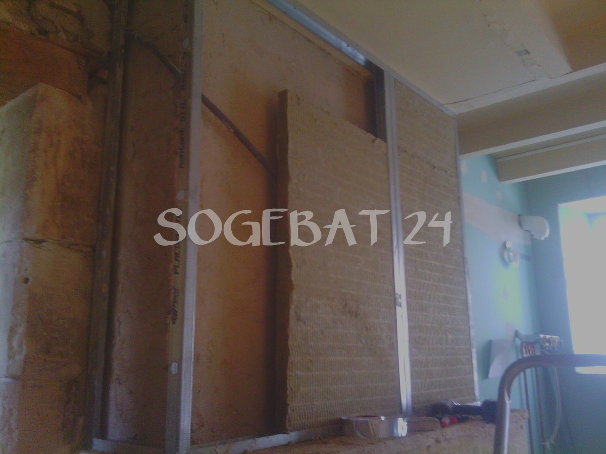Rénovation intérieure avec cloisons et isolation – 9