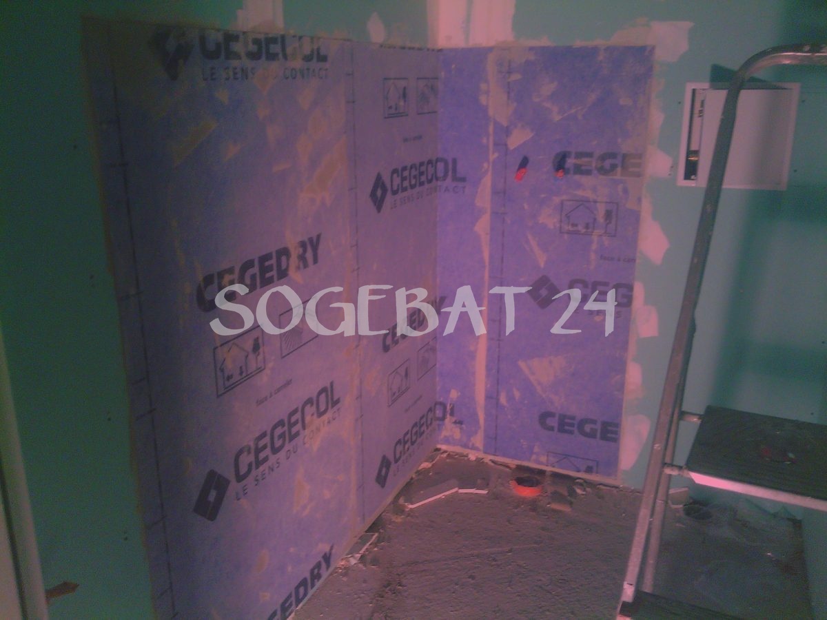 Rénovation salle de bains - Pose de revêtements et équipements sanitaires – 9