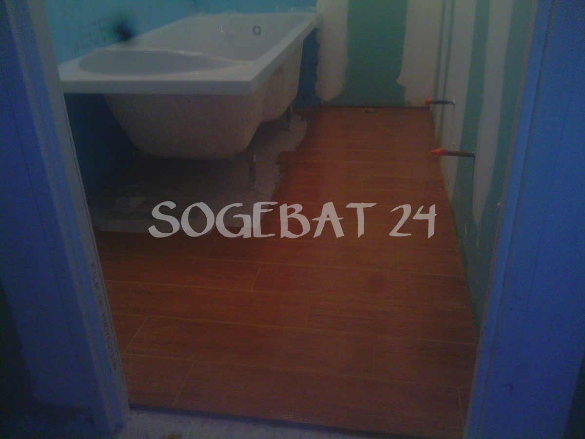 Rénovation salle de bains - Pose de revêtements et équipements sanitaires – 7