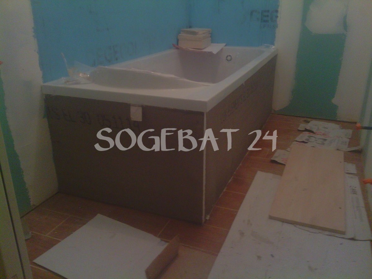 Rénovation salle de bains - Pose de revêtements et équipements sanitaires – 6