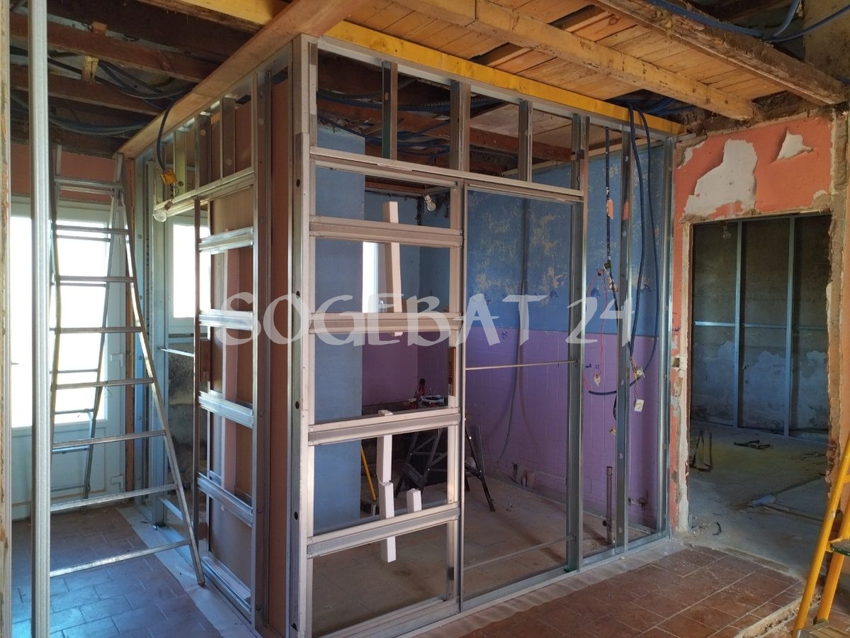 Rénovation intérieure - Cloisons et menuiserie à Le Fleix – 19