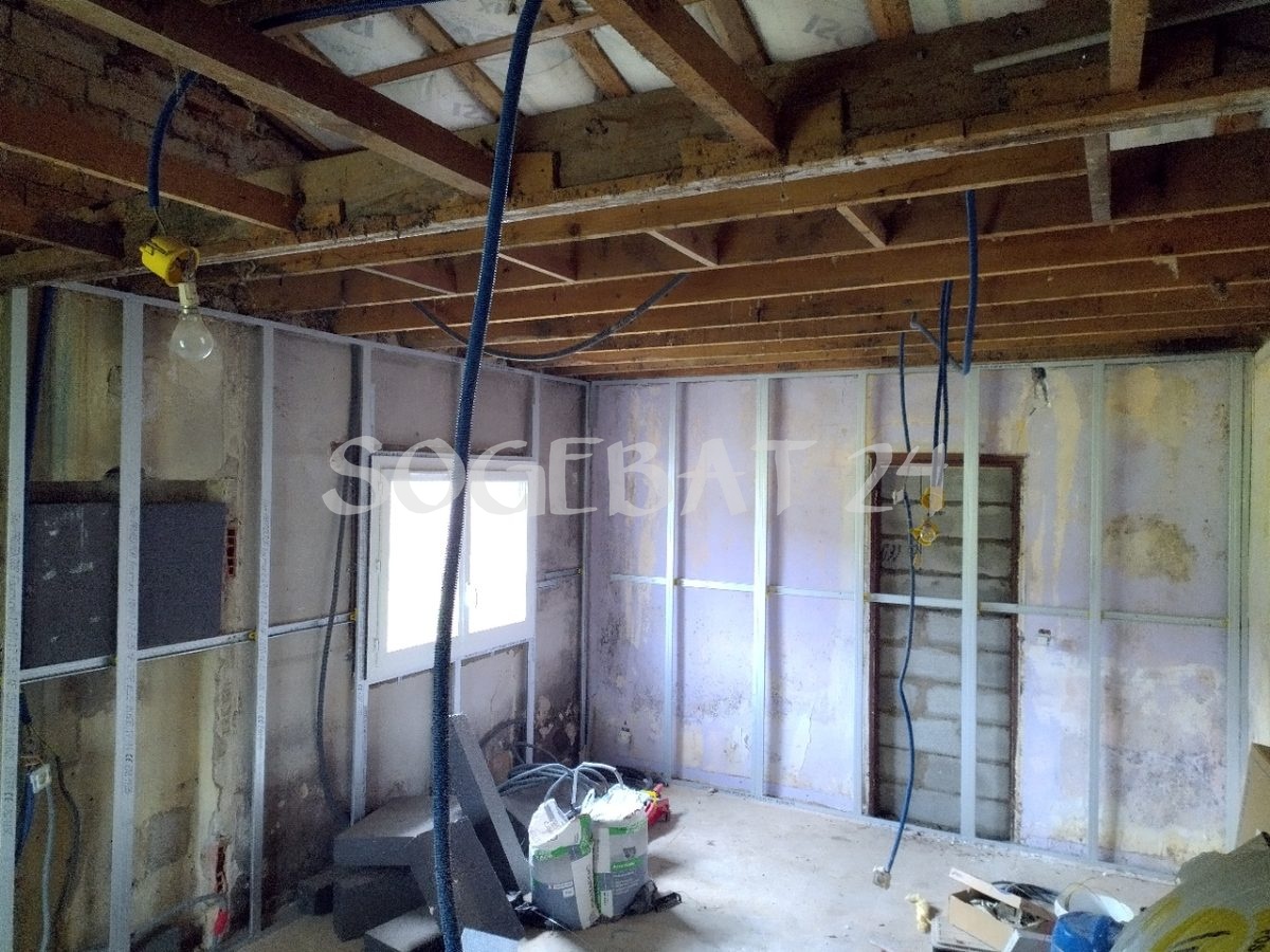Rénovation intérieure - Cloisons et menuiserie à Le Fleix – 13