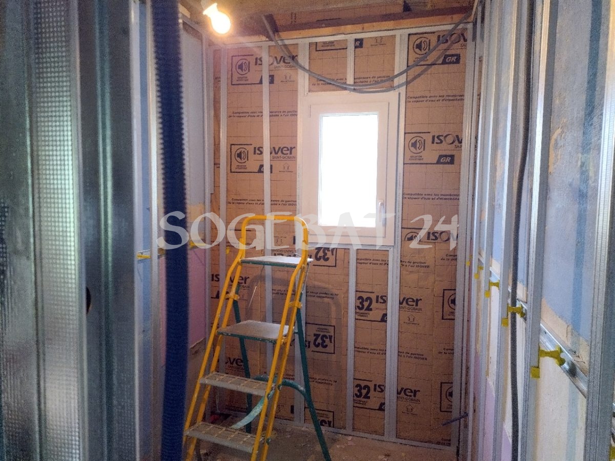 Rénovation intérieure - Cloisons et menuiserie à Le Fleix – 11