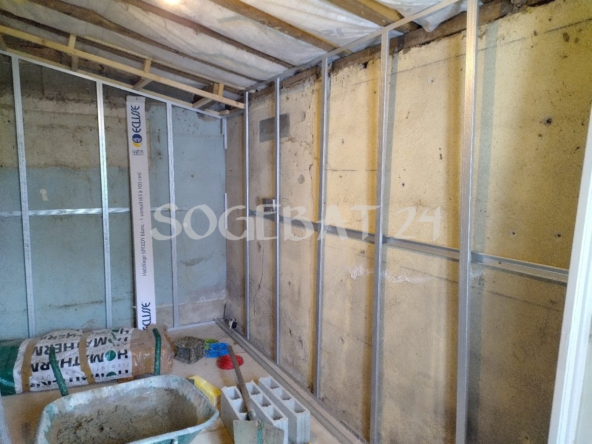 Rénovation intérieure - Cloisons et menuiserie à Le Fleix – 9