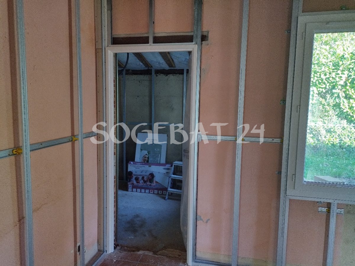Rénovation intérieure - Cloisons et menuiserie à Le Fleix – 7