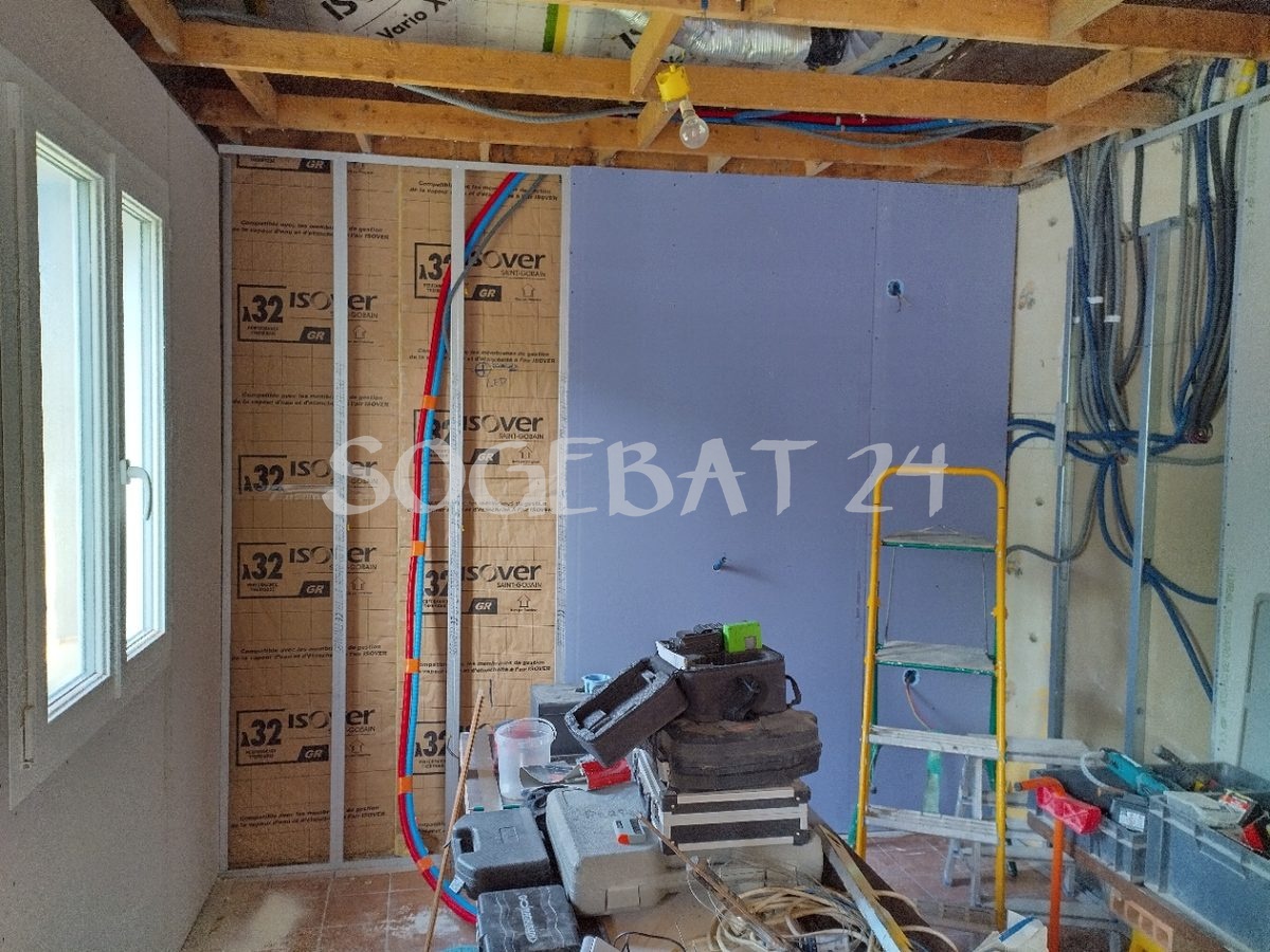 Rénovation intérieure - Cloisons et menuiserie à Le Fleix – 4