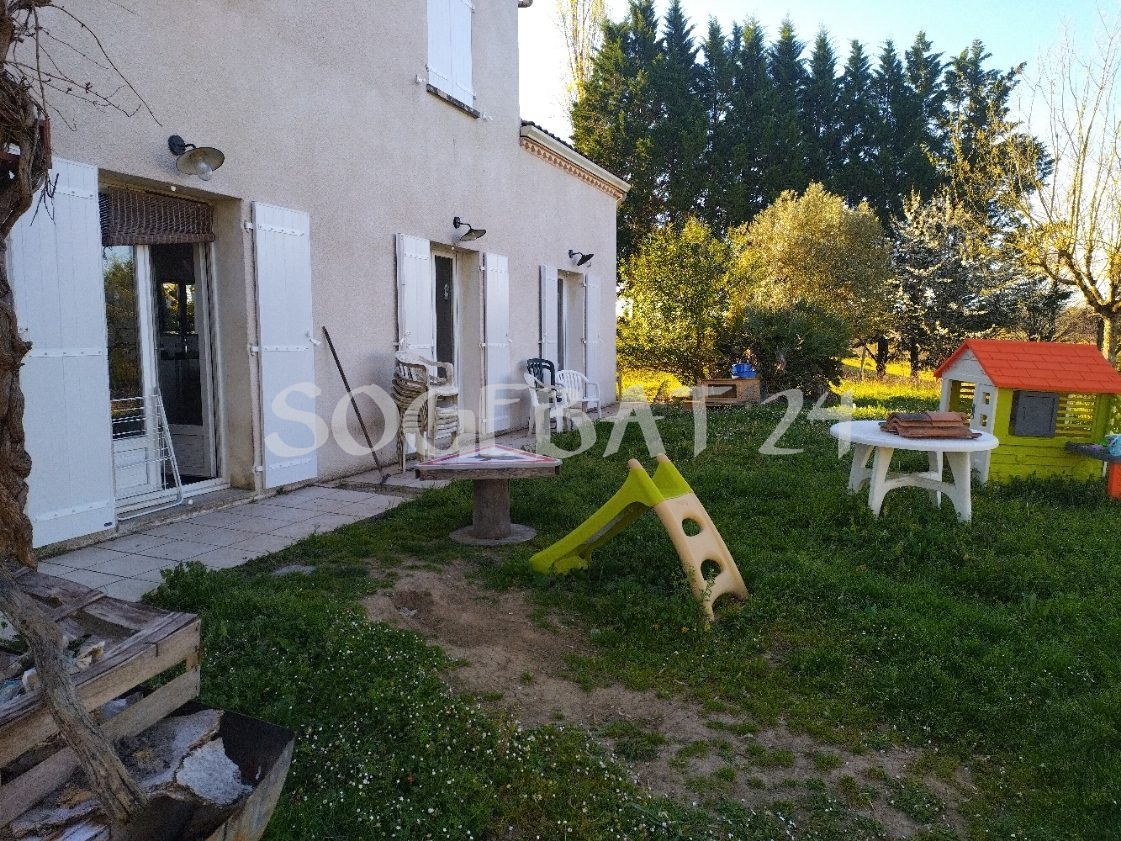 Rénovation terrasse extérieure  sur plots et profils – 24