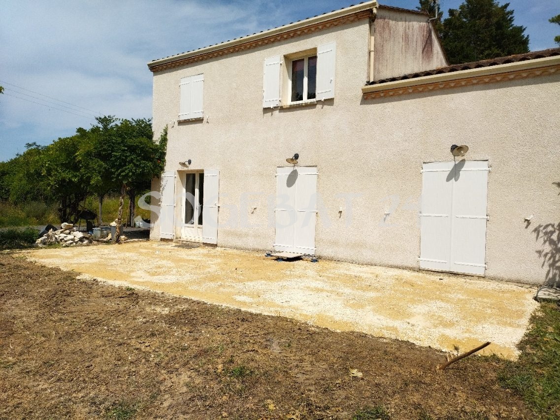 Rénovation terrasse extérieure  sur plots et profils – 18