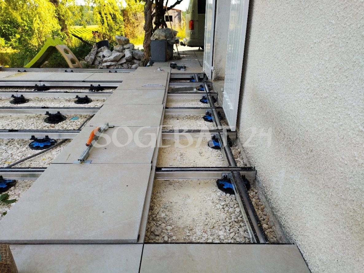 Rénovation terrasse extérieure  sur plots et profils – 14