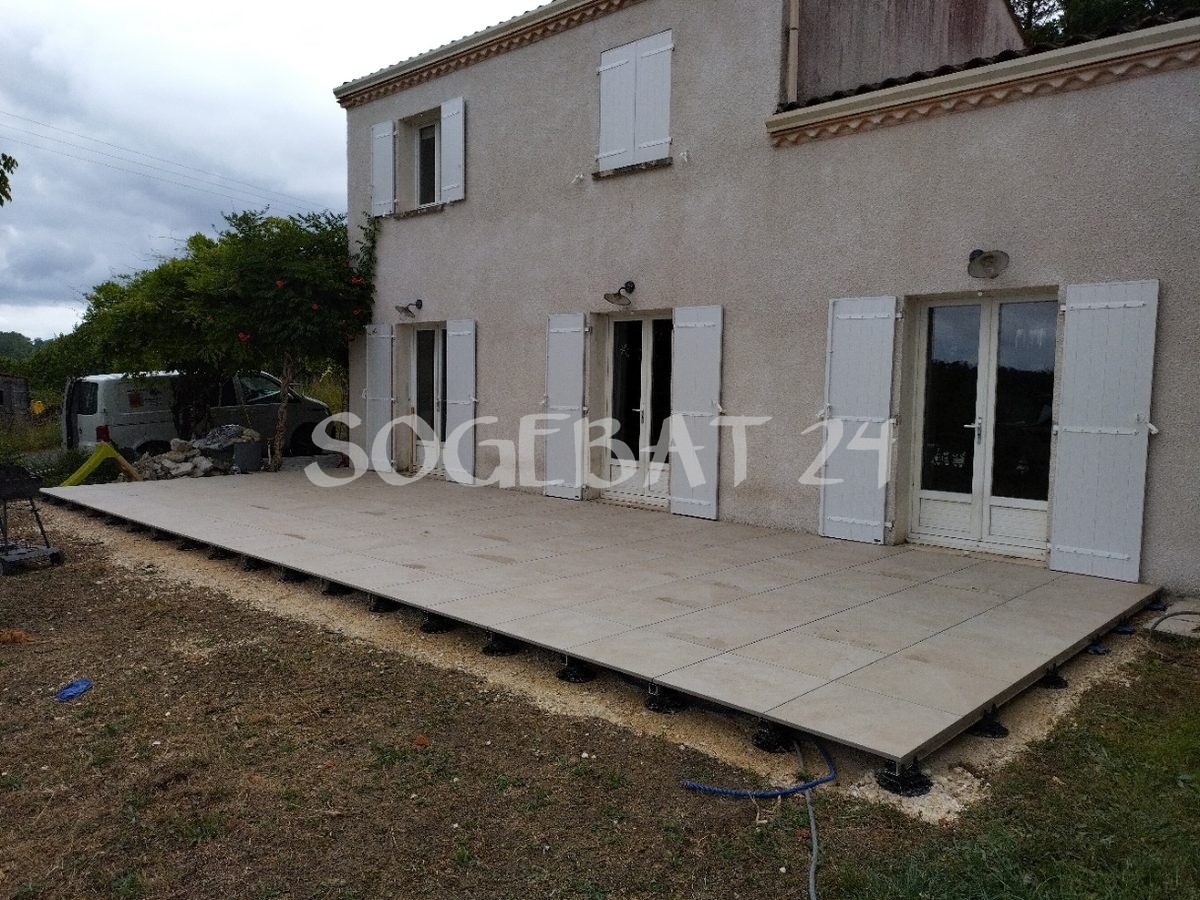 Rénovation terrasse extérieure  sur plots et profils – 13