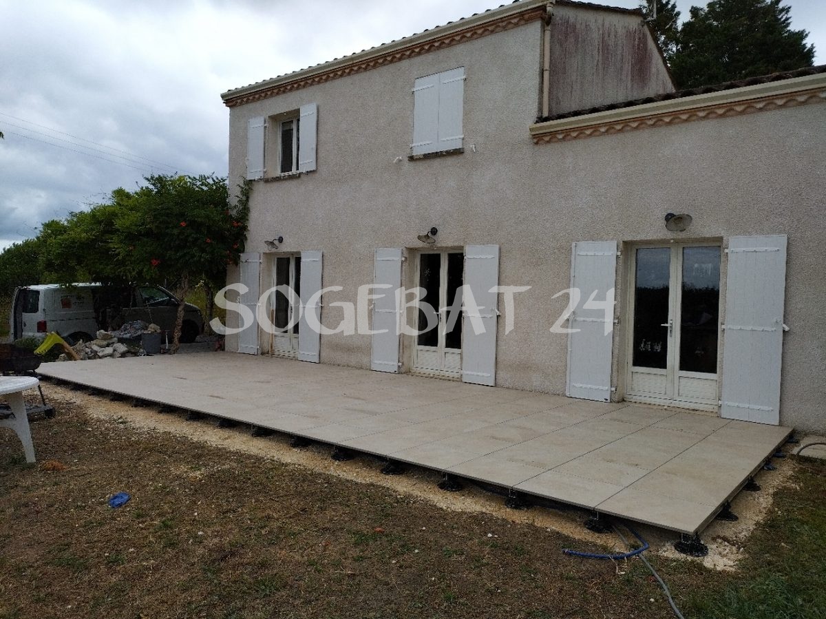 Rénovation terrasse extérieure  sur plots et profils – 11