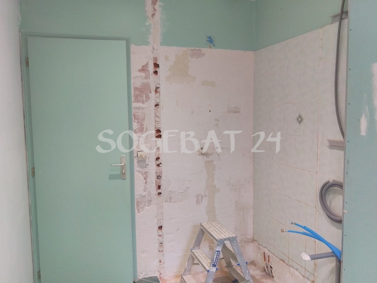 Rénovation salle de bains et finitions intérieures - Pignac – 16