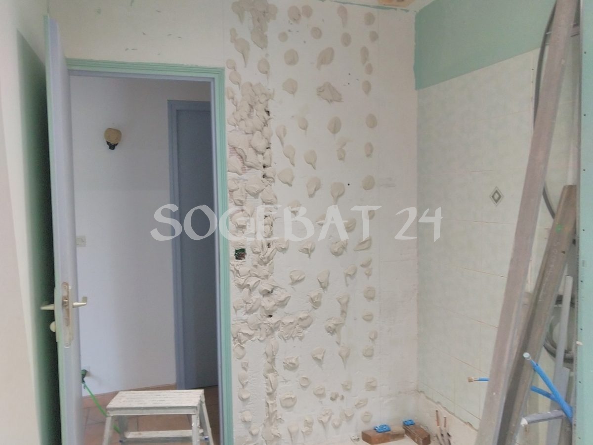 Rénovation salle de bains et finitions intérieures - Pignac – 15