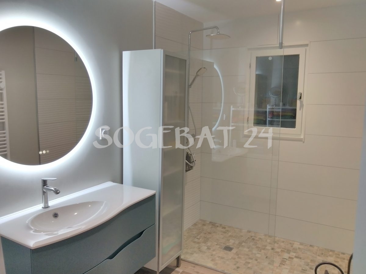 Rénovation salle de bains et finitions intérieures - Pignac – 5