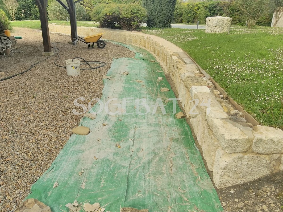 Restauration d'un muret de soutènement en pierre de taille – 3