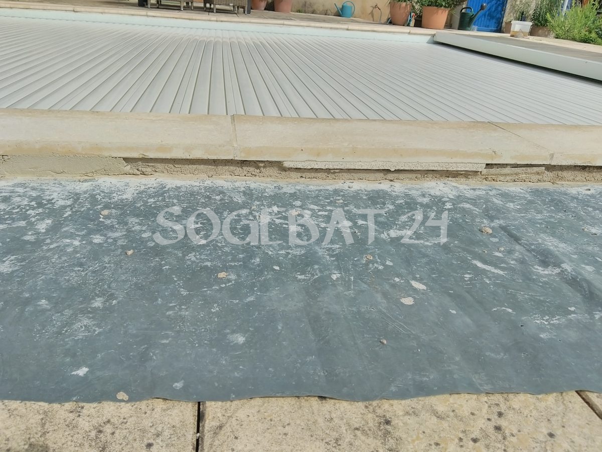 Rénovation de terrasse extérieure avec pose de dallage et aménagements – 5