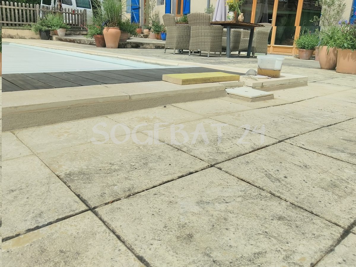 Rénovation de terrasse extérieure avec pose de dallage et aménagements – 2